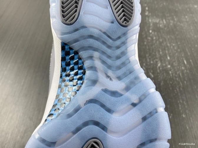 Low 11 Cement AV2187-140 Air Jordan Grey 0823